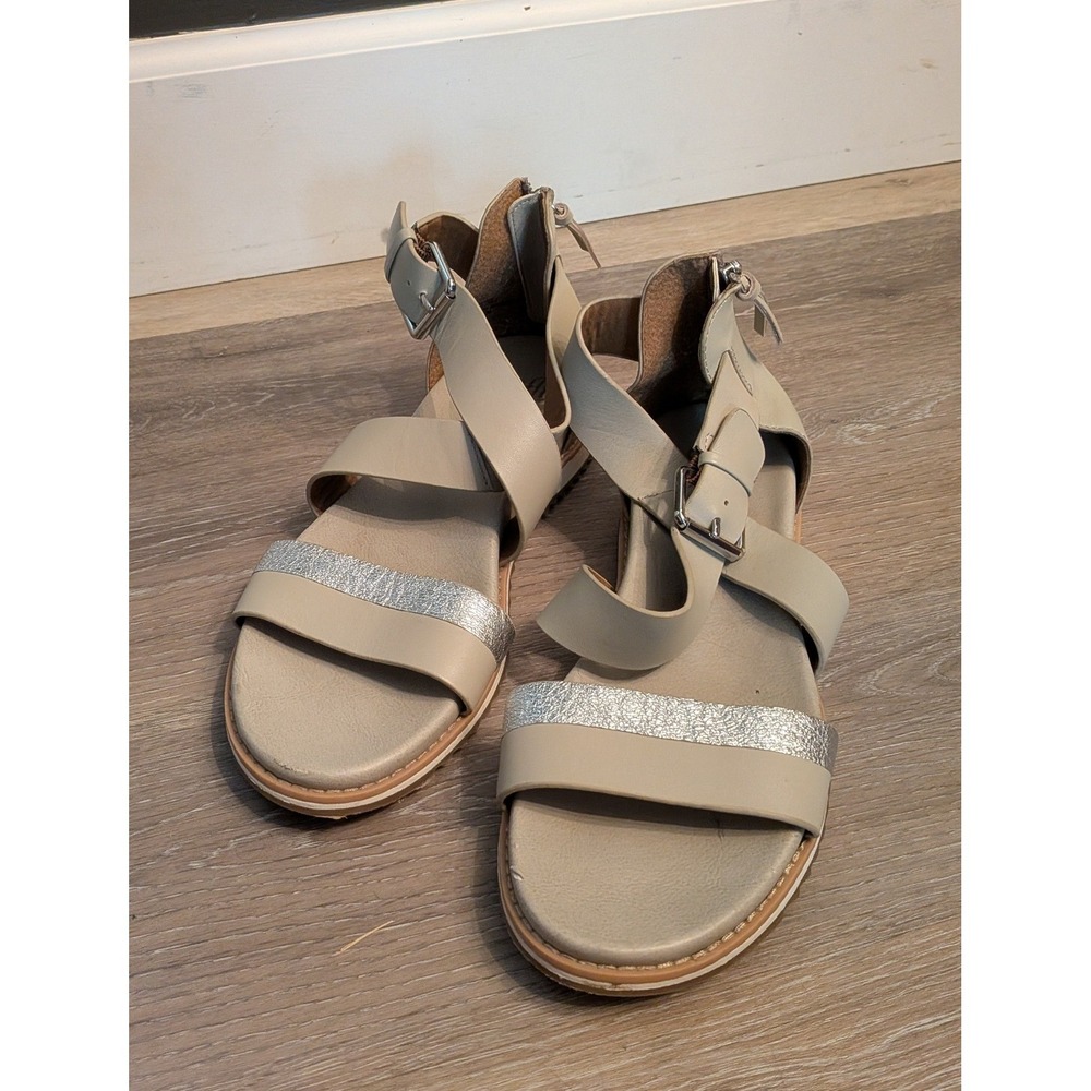 Sofft Womens SF0047300 Leather Gladiator Sandals Beige Silver Metallic Size 9M